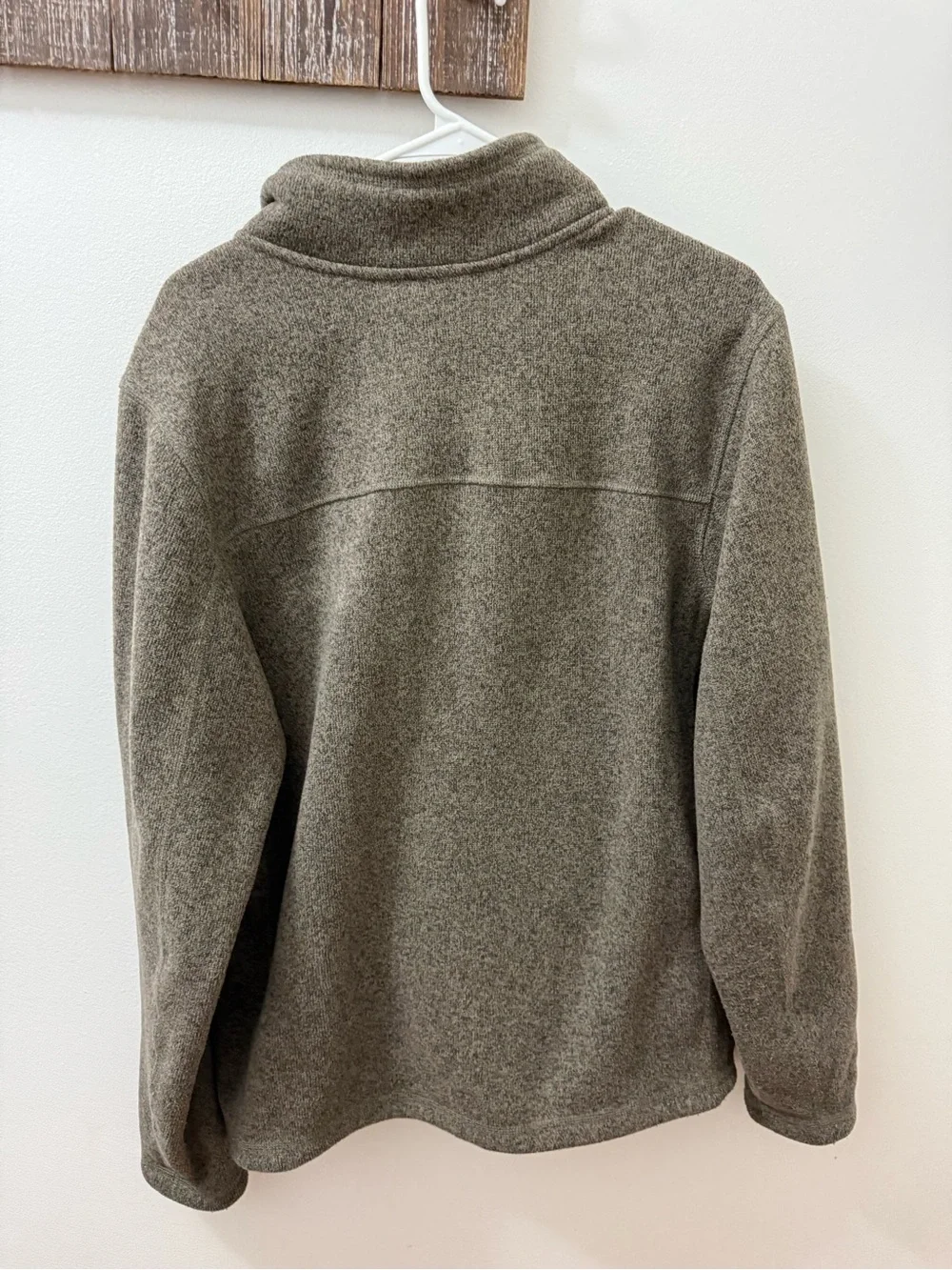 The North Face Men's Olive Green Half-Zip Fleece Pullover